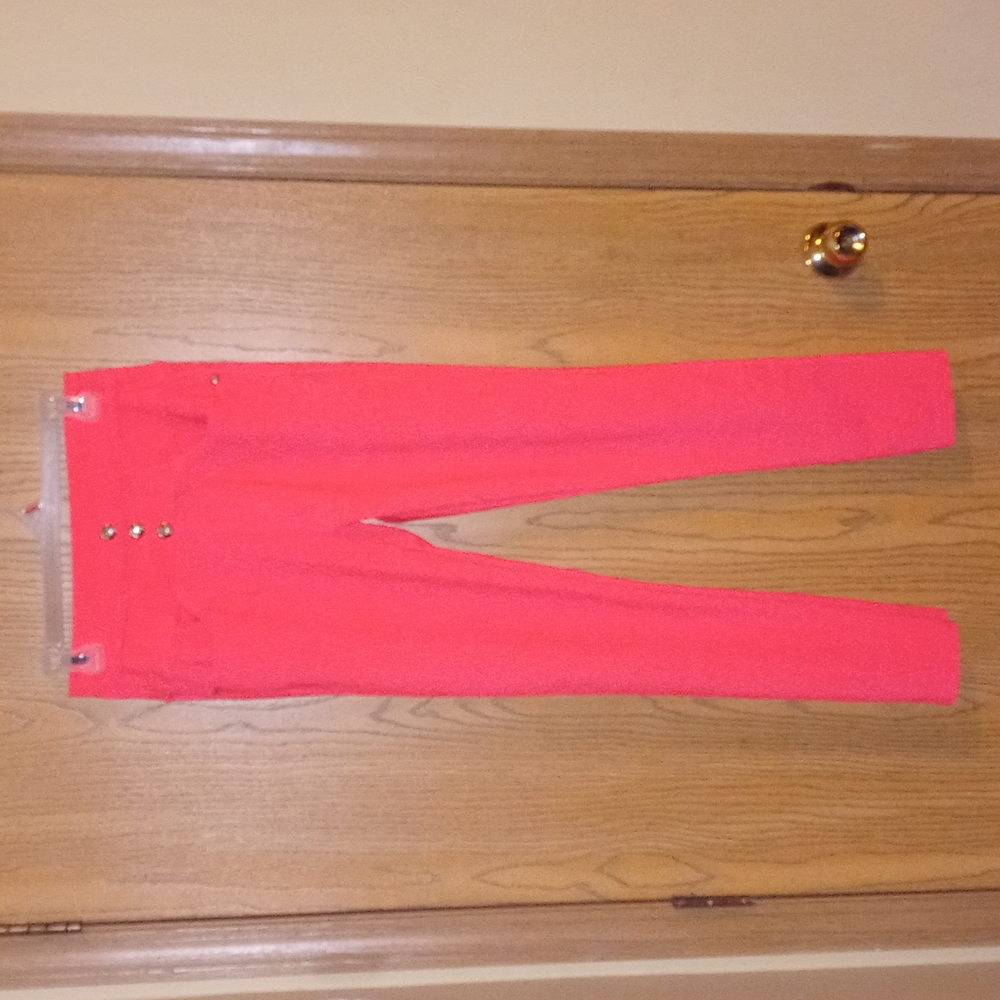 Neon magenta/ gold 🌹 print buttons elastic waist leggings Size: OS **SEE PICS**